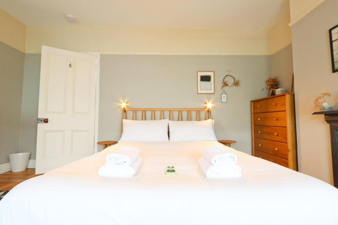 Dunford Road 2 Bedroom House Leilighet Bristol